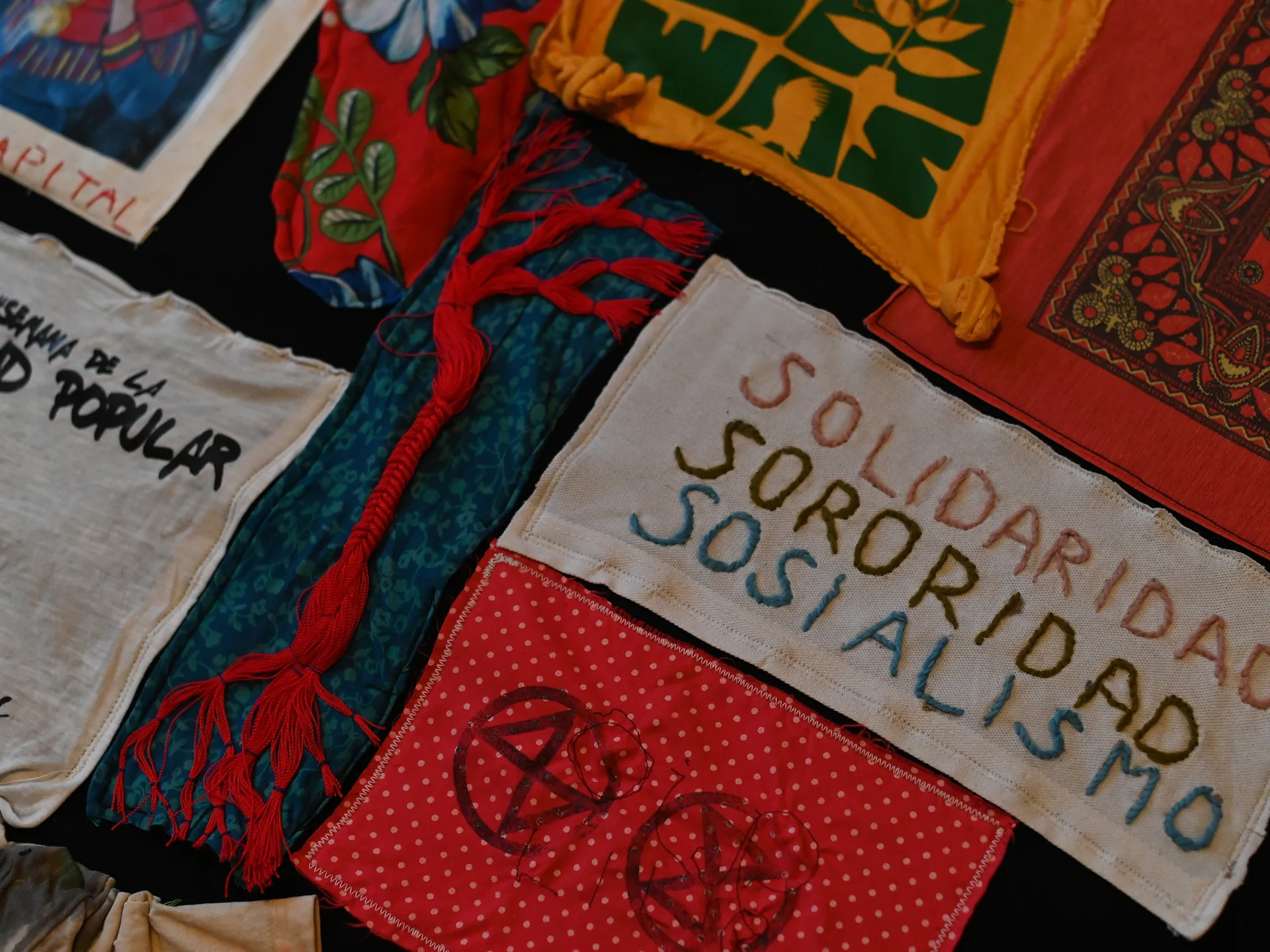 13 The Norwegian Solidarity Committee for Latin America Latin Amerikagruppene i Norge Astrid and Ingrid Fadnes Solidarity Patchwork Patching Stories of Solidarity Solidaritetsteppet 2020