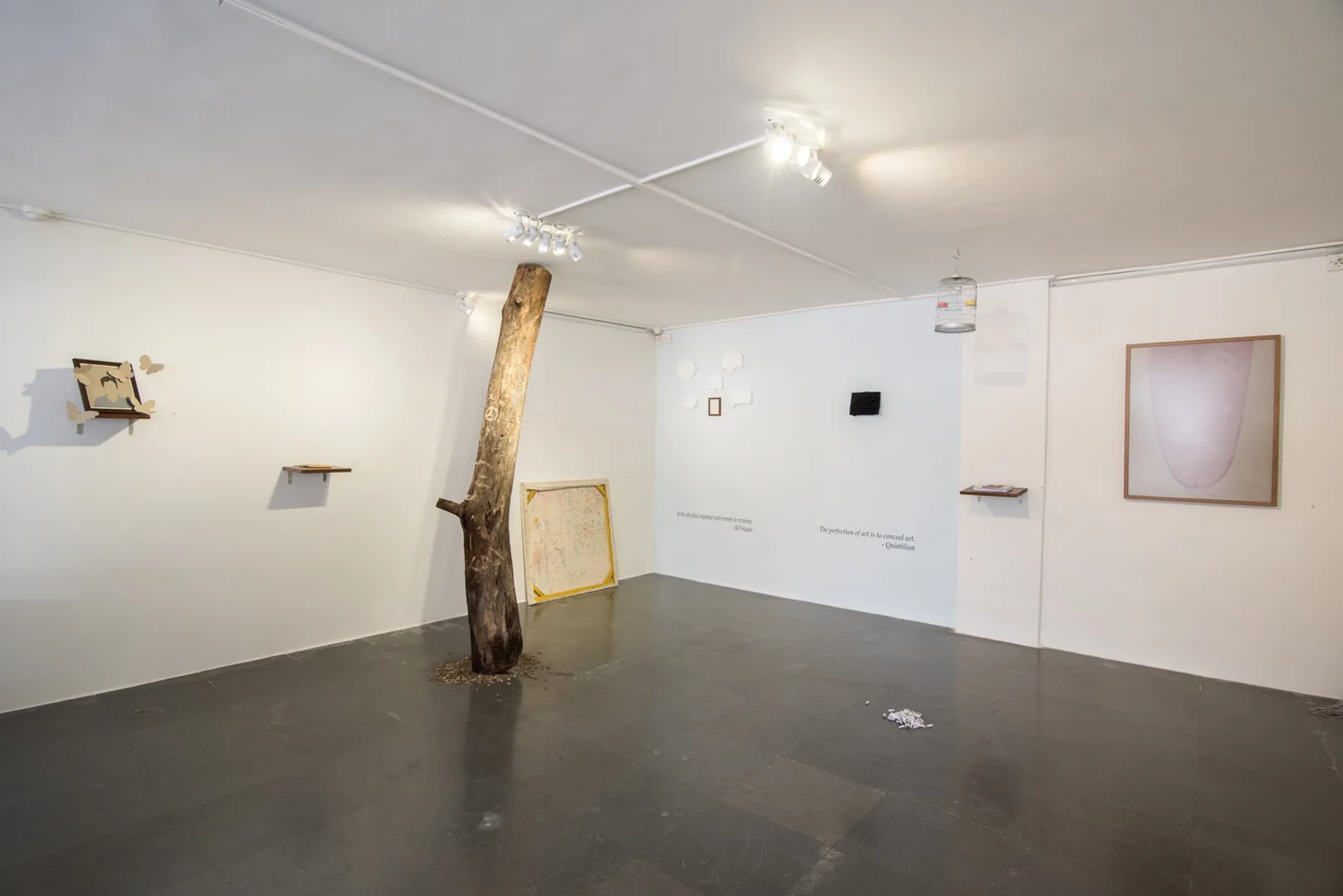 Interior photo of Mumbai Art Rooma
