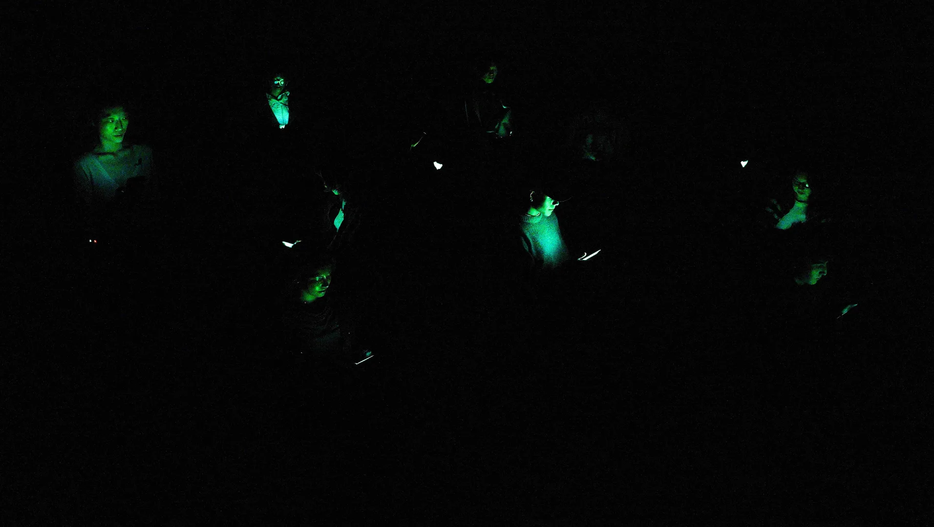 PERFORMANCE Photoby Gabriel Noguez